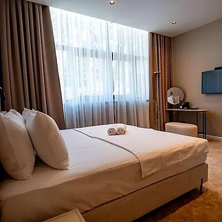Aria Hotel
